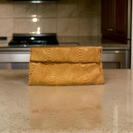 Prissy Clutch